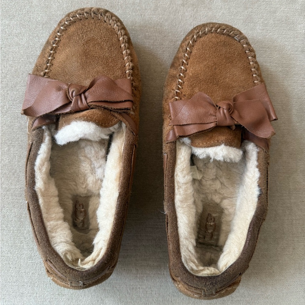 Ugg tan Suede Moccasin Slippers with Bow